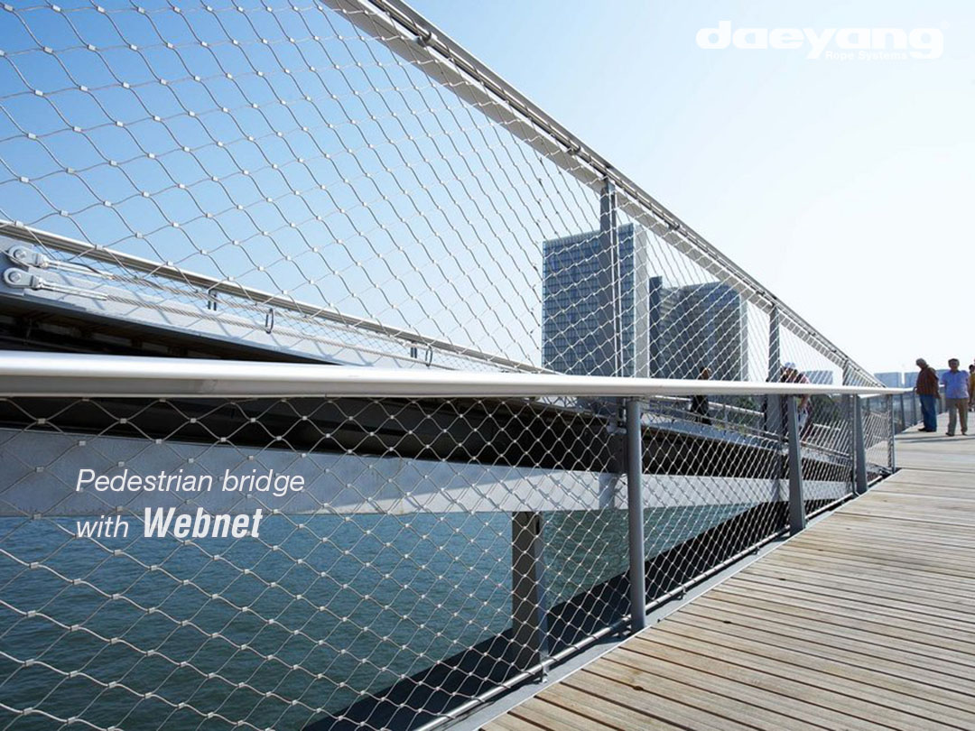 Pedestrian bridge ‘Simone de Beauvoir’